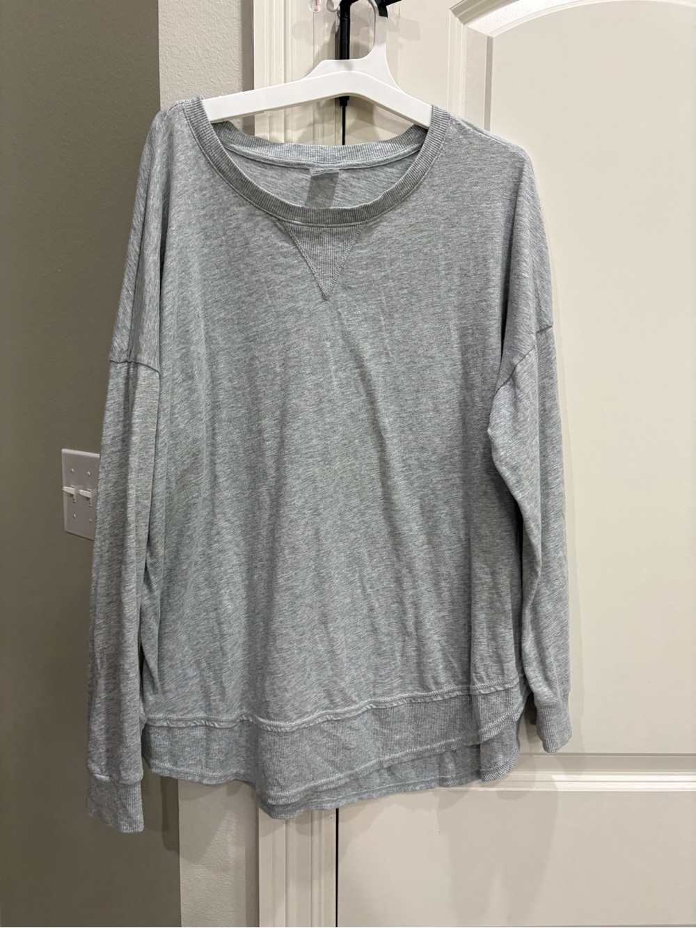 Time and Tru maternity gray long sleeve top in extra large 16-18 Small spot GUC